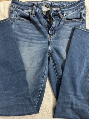 American Eagle Outfitters Women’s Skinny Jeans - Medium Blue Wash